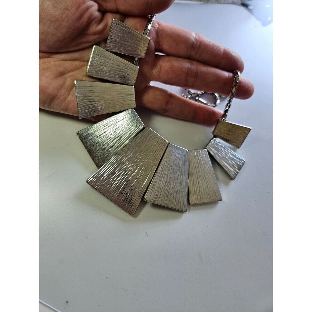 NY silver tone statement necklace 22-24"